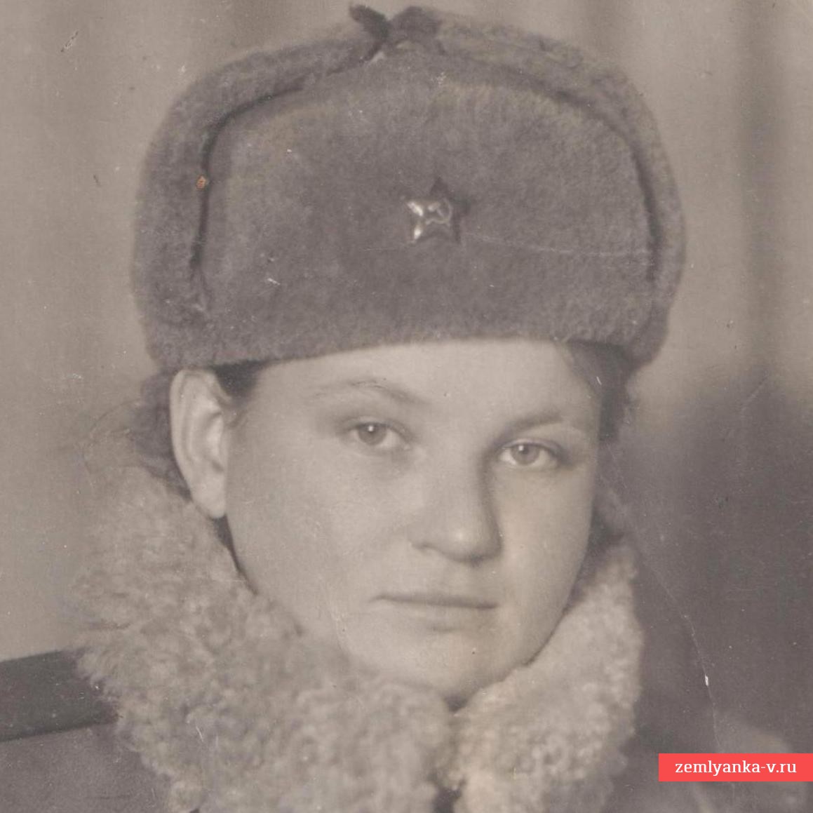 Фото рядовой РККА Кириковой Надежды, 1944 г.