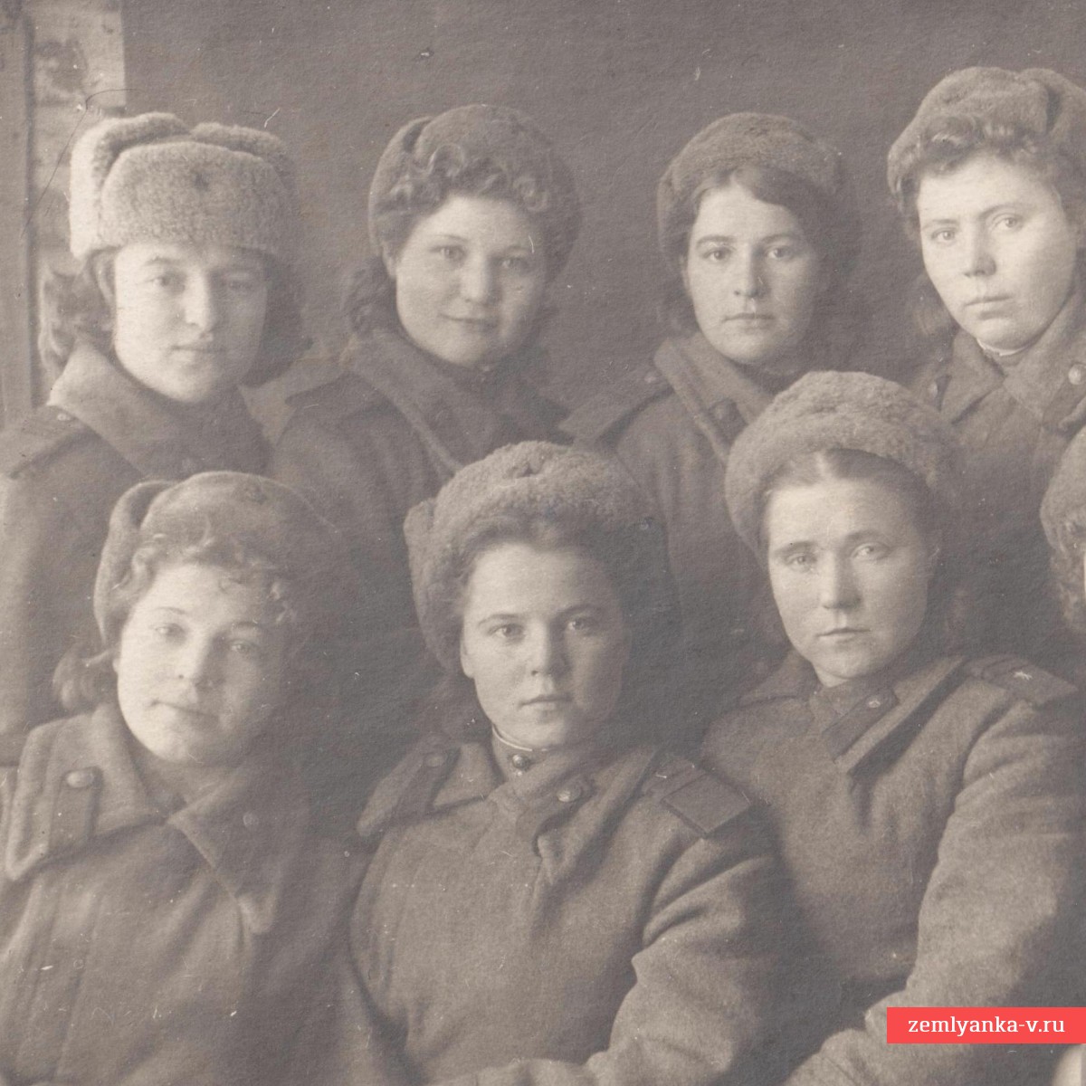 Фото девушек – военнослужащих полевого госпиталя, 1944 г.