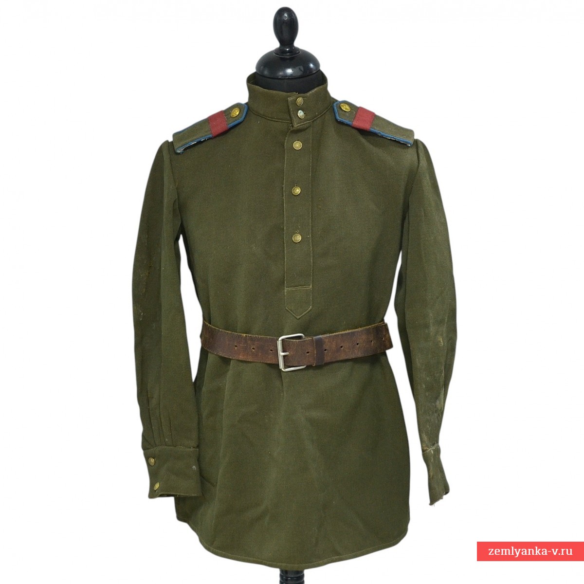Гимнастерка ст. сержанта ВВС РККА обр. 1943 года, т.н. «безкарманка»