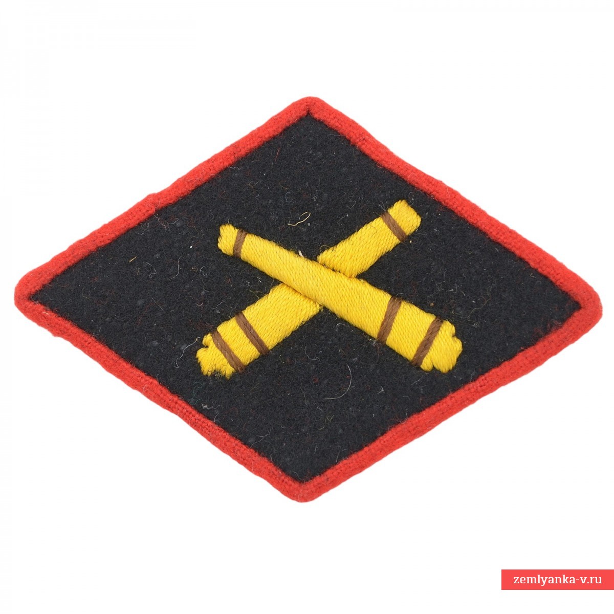 Нарукавный знак (ромб) частей ИПТА образца 1942 года, вариант для офицерского состава